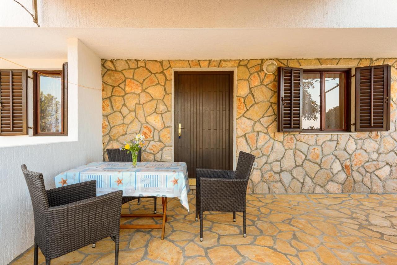 Apartments By The Sea Basina, Hvar - 11817 Vrbanj ภายนอก รูปภาพ