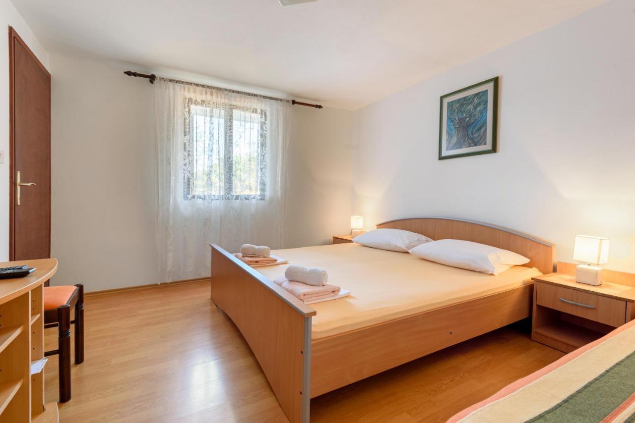 Apartments By The Sea Basina, Hvar - 11817 Vrbanj ภายนอก รูปภาพ