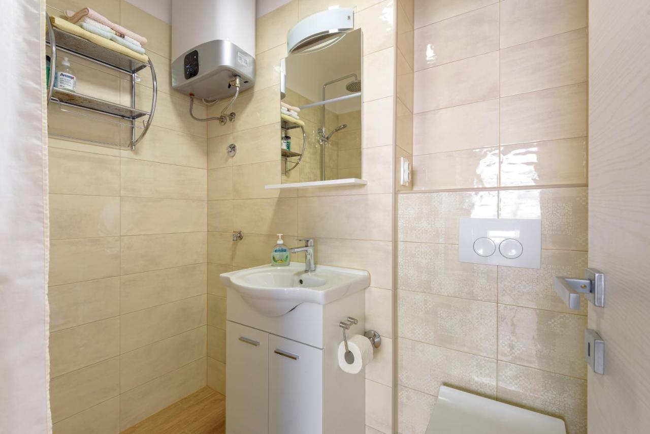 Apartments By The Sea Basina, Hvar - 11817 Vrbanj ภายนอก รูปภาพ